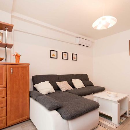 Apartman Lux Daruvar Exteriör bild