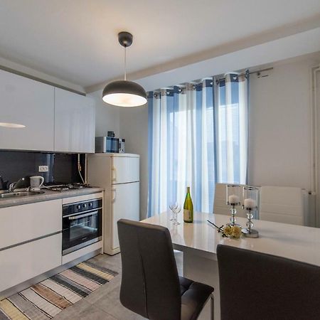 Apartman Lux Lägenhet Daruvar Exteriör bild