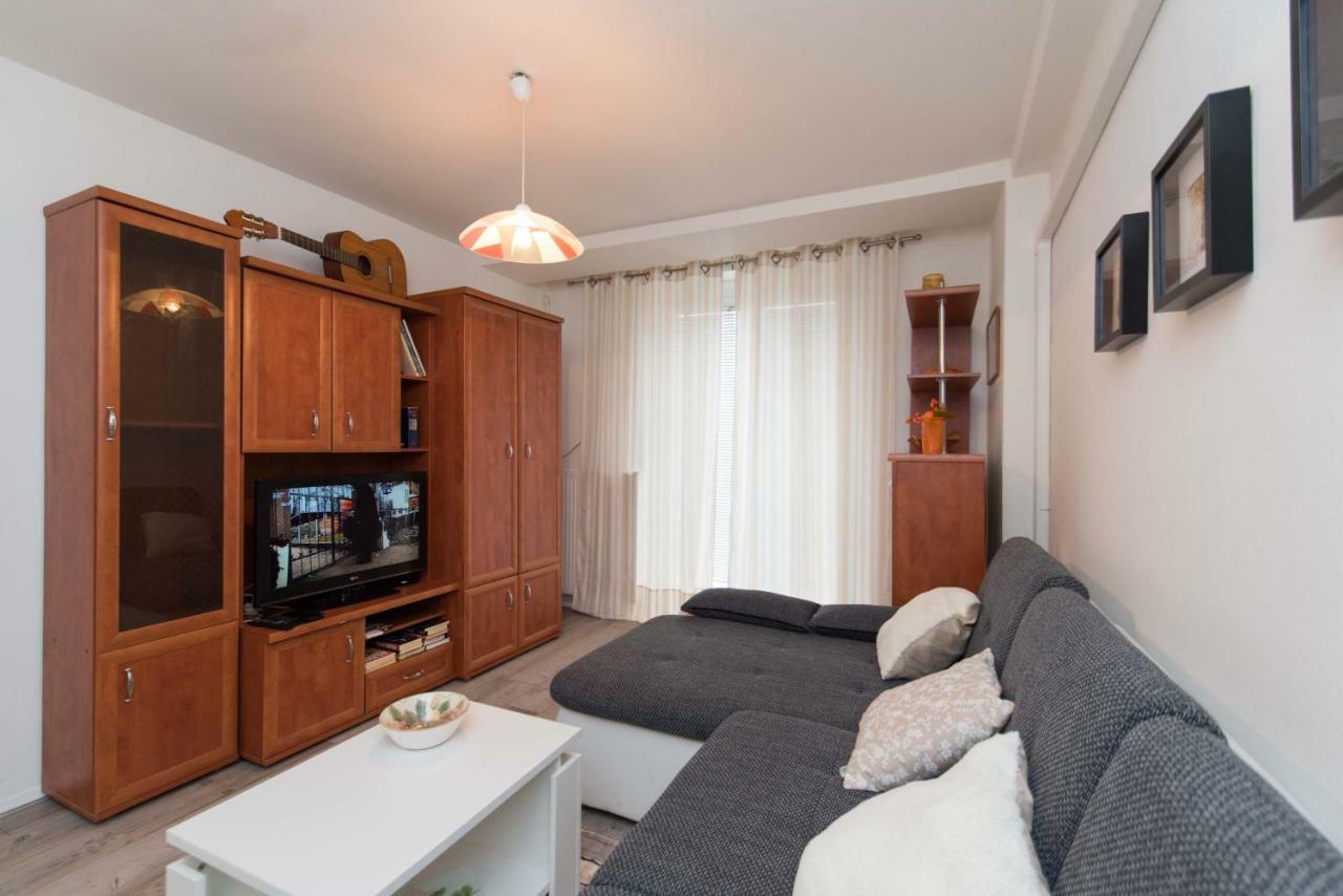 Apartman Lux Daruvar Exteriör bild